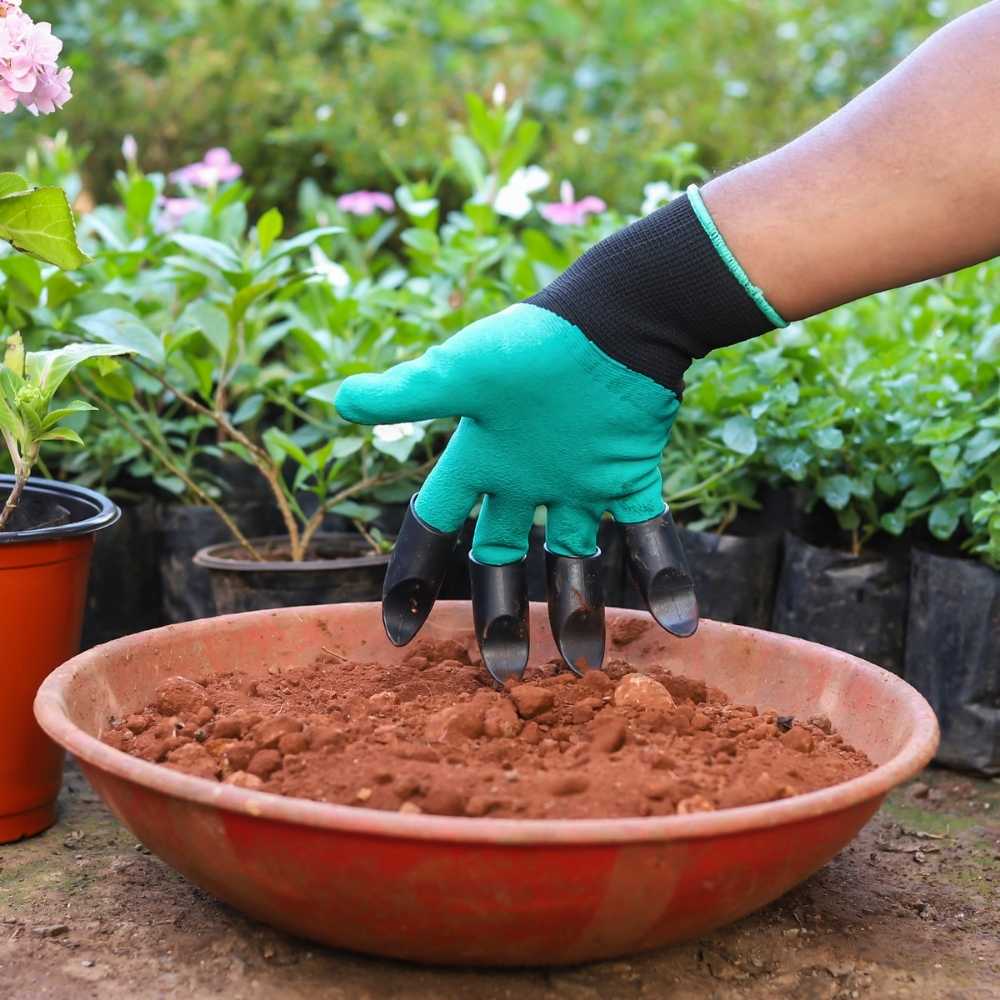 Garden Gloves with Claws for Digging &amp; Planting